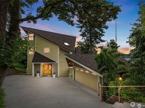 8526 E Mercer Way, Mercer Island WA 98040