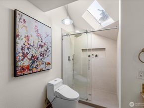 8526 E Mercer Way, Mercer Island WA 98040