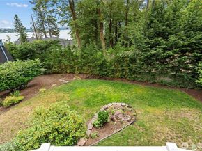 8526 E Mercer Way, Mercer Island WA 98040