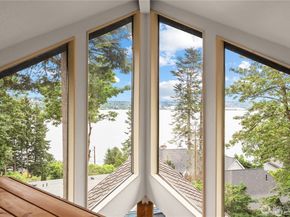 8526 E Mercer Way, Mercer Island WA 98040