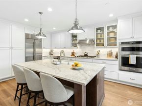 15538 NE 15th Place 400, Bellevue WA 98007