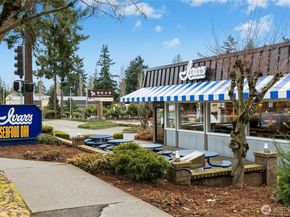 15538 NE 15th Place 400, Bellevue WA 98007