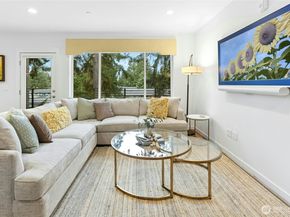 15538 NE 15th Place 400, Bellevue WA 98007