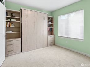 15538 NE 15th Place 400, Bellevue WA 98007