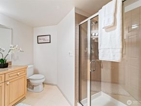 15020 Bothell Way NE 502, Lake Forest Park WA 98155