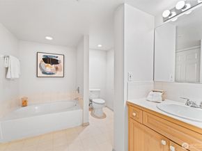 15020 Bothell Way NE 502, Lake Forest Park WA 98155