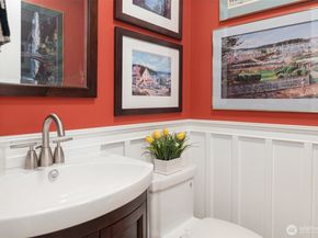 17409 113th Avenue NE, Bothell WA 98011