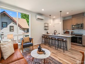 115 22nd Avenue B, Seattle WA 98122