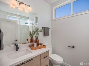 115 22nd Avenue B, Seattle WA 98122