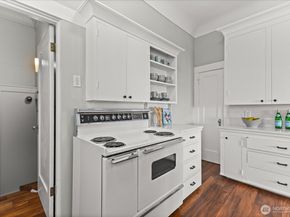 307 W Highland Drive, Seattle WA 98119