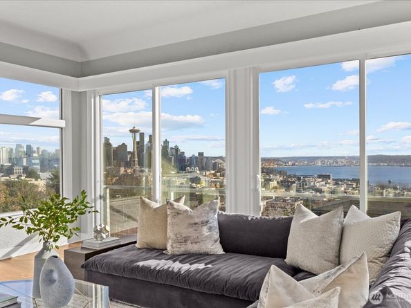 307 W Highland Drive, Seattle WA 98119