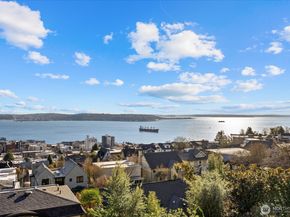 307 W Highland Drive, Seattle WA 98119