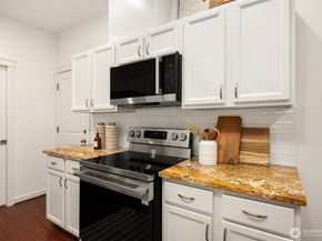 2211 NE Natalie Way, Issaquah WA 98029