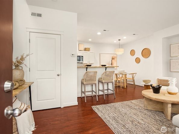 2211 NE Natalie Way, Issaquah WA 98029