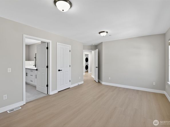 15410 40th AVE W 8, Lynnwood WA 98087