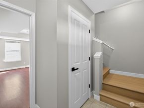 15410 40th AVE W 8, Lynnwood WA 98087