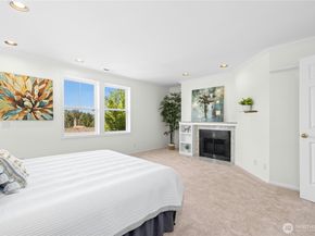 22541 SE 42nd Court 2252, Issaquah WA 98029