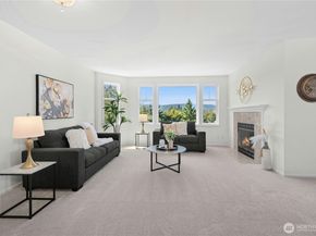 22541 SE 42nd Court 2252, Issaquah WA 98029