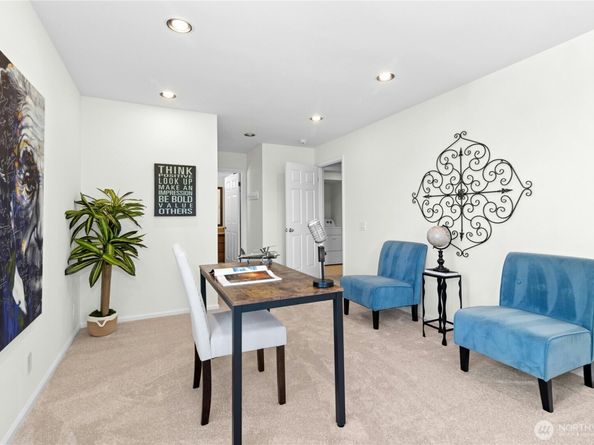 22541 SE 42nd Court 2252, Issaquah WA 98029