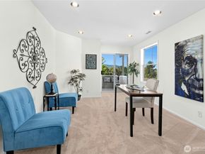 22541 SE 42nd Court 2252, Issaquah WA 98029