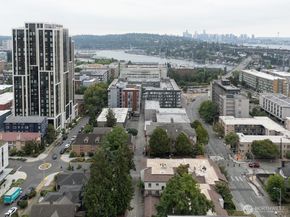 1106 NE 42nd Street 19, Seattle WA 98105