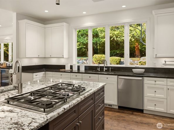 7250 92nd Avenue SE, Mercer Island WA 98040