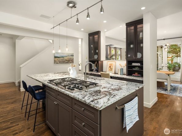 7250 92nd Avenue SE, Mercer Island WA 98040
