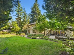 7250 92nd Avenue SE, Mercer Island WA 98040