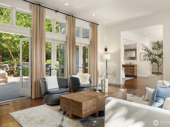7250 92nd Avenue SE, Mercer Island WA 98040