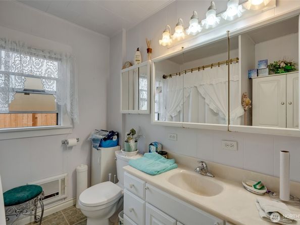 2225 61st Street SE, Everett WA 98203