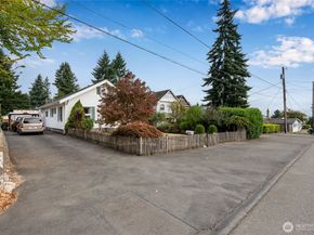 2225 61st Street SE, Everett WA 98203