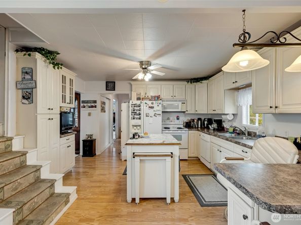 2225 61st Street SE, Everett WA 98203