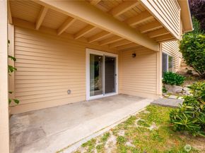 2230 137th Place SE, Bellevue WA 98005