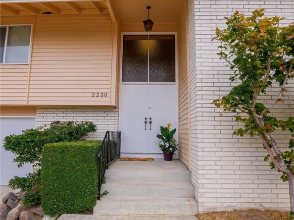 2230 137th Place SE, Bellevue WA 98005