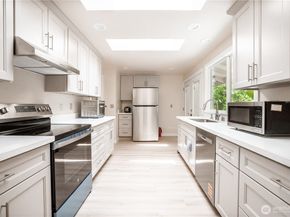 2230 137th Place SE, Bellevue WA 98005