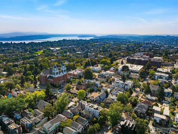 1704 E Marion Street, Seattle WA 98122