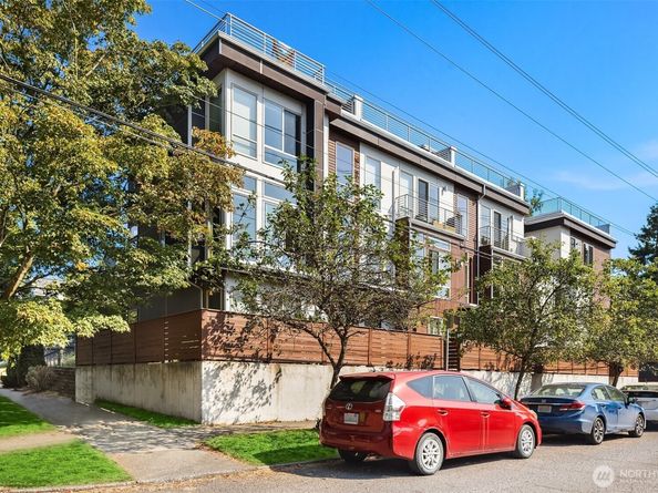1704 E Marion Street, Seattle WA 98122