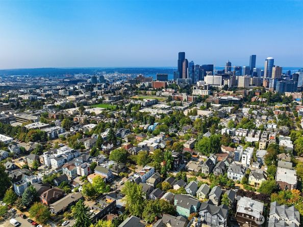 1704 E Marion Street, Seattle WA 98122