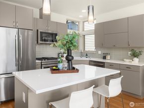 1704 E Marion Street, Seattle WA 98122