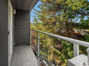 3658 Dayton Avenue N 401, Seattle WA 98103