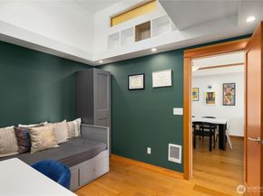 3658 Dayton Avenue N 401, Seattle WA 98103