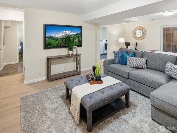 12664 NE 87th Street, Kirkland WA 98033