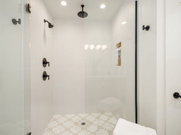 2419 NW 57th Street A, Seattle WA 98107