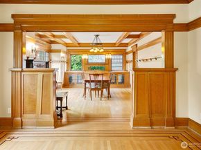 1220 10th Avenue E, Seattle WA 98102