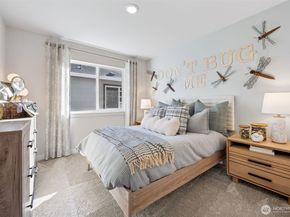3966 McCormick Village Drive, Bremerton WA 98312