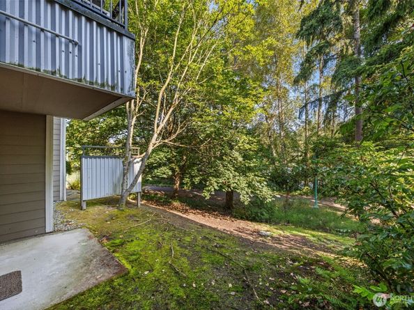 732 Kirkland Circle D102, Kirkland WA 98033