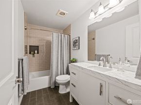 732 Kirkland Circle D102, Kirkland WA 98033