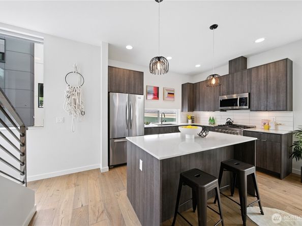 3807 Ashworth Avenue N, Seattle WA 98103
