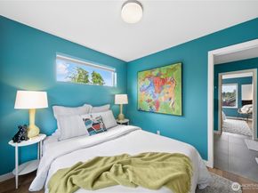 3807 Ashworth Avenue N, Seattle WA 98103