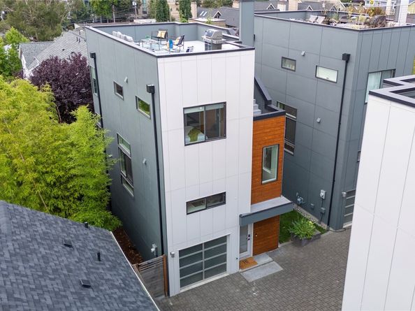 3807 Ashworth Avenue N, Seattle WA 98103
